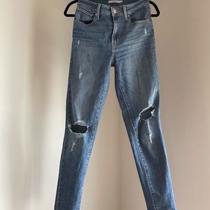 Levi Strauss 721 High Rise Skinny Jeans